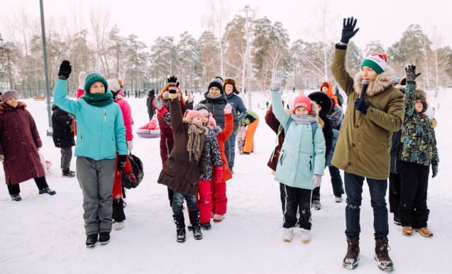“Забавы у Новогодней ёлки” – новогодняя игротека
