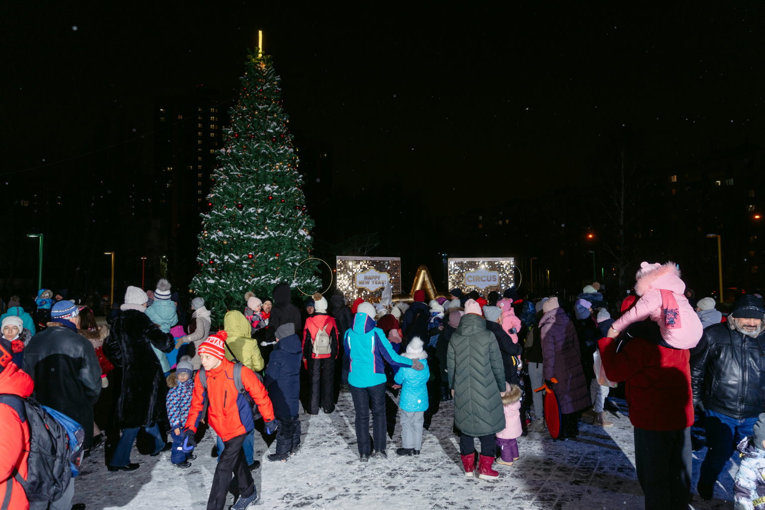 Новый год шагает к нам!