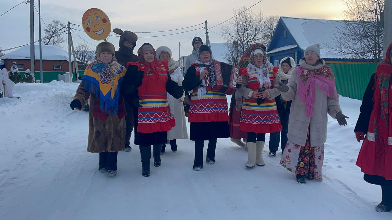 Древний рождественский обряд «Коляда, коляда! Отворяй ворота!»