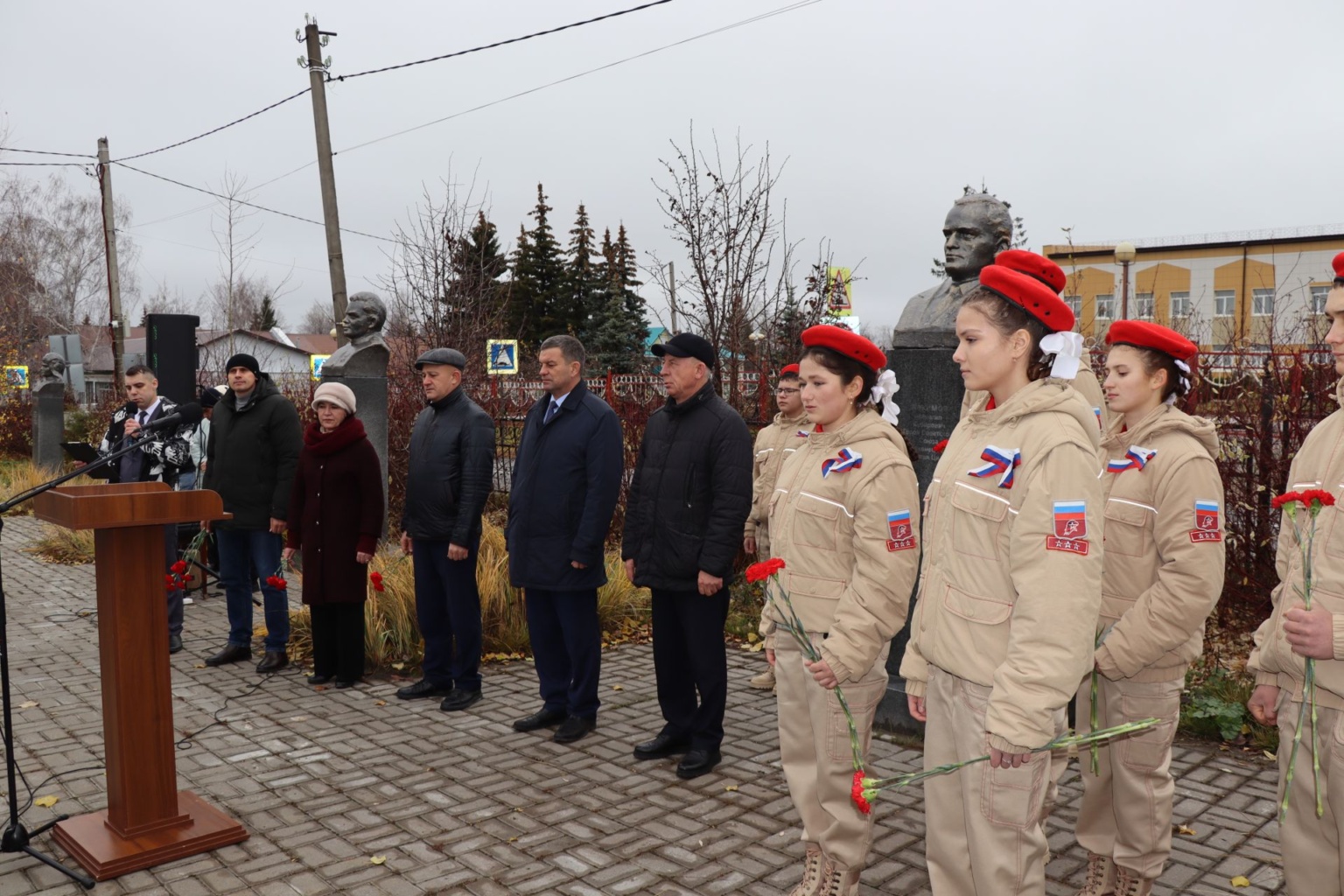 Гранитта катып калган Хәтер