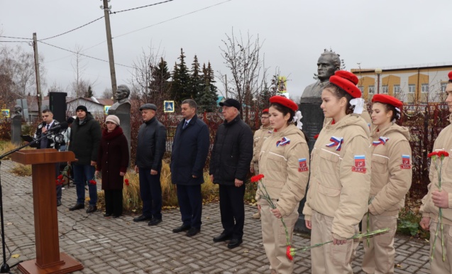 Гранитта катып калган Хәтер