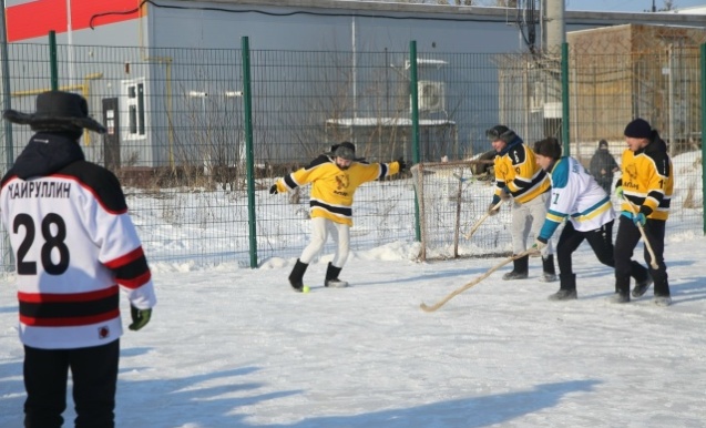 Авыл җирлекләре командалары арасында киез итекле хоккей буенча турнир