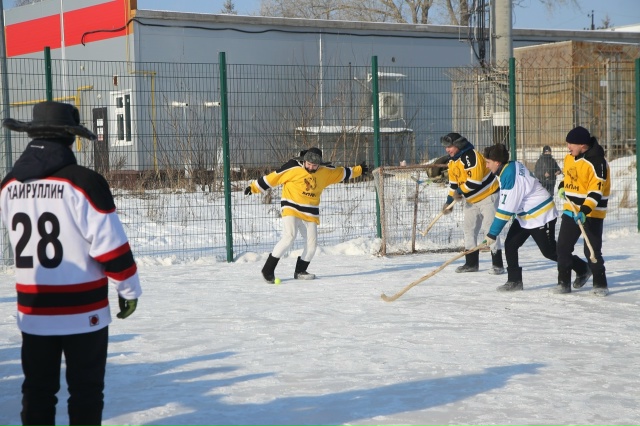 Авыл җирлекләре командалары арасында киез итекле хоккей буенча турнир