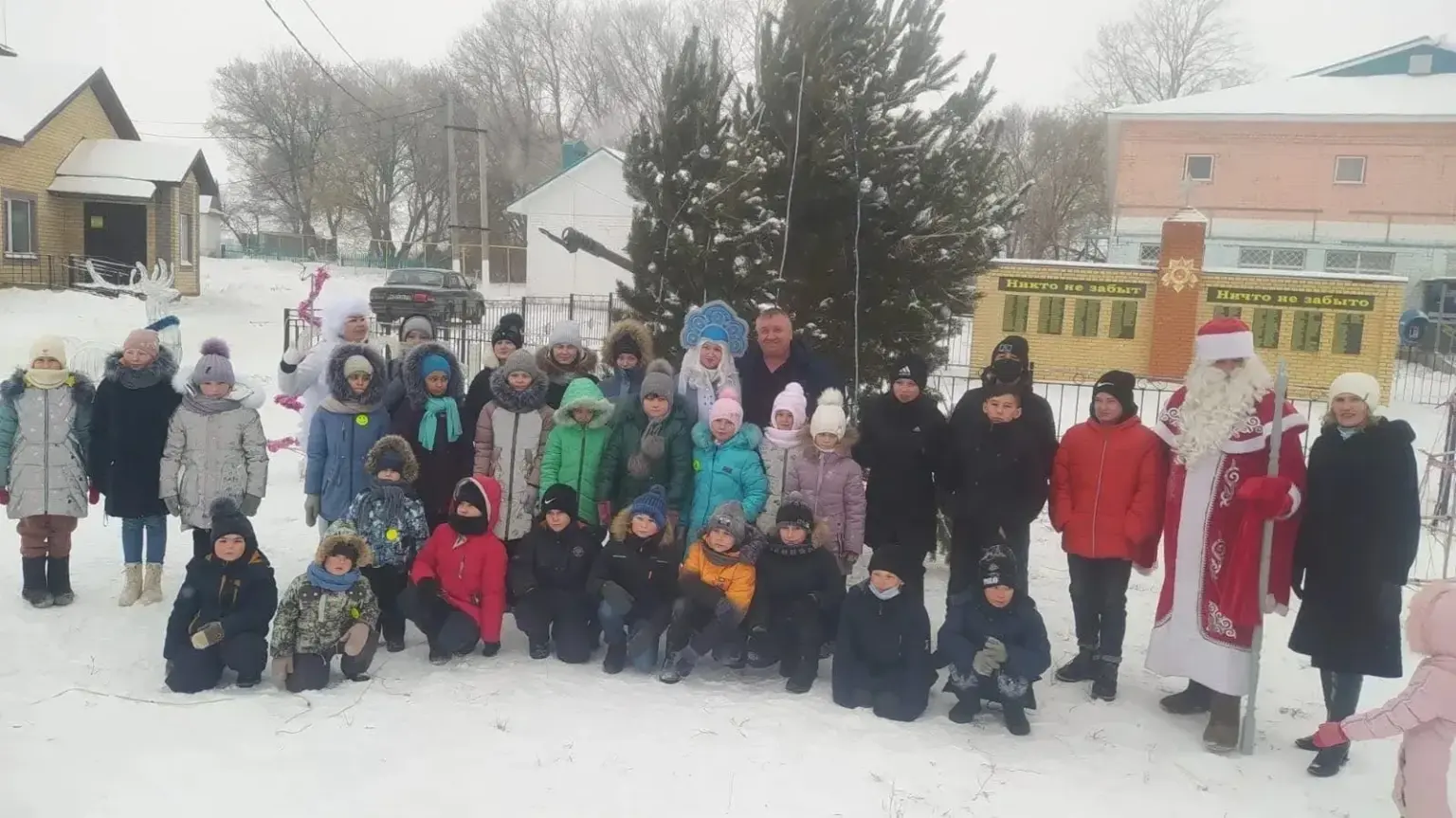 Здравствуй,елка,Новый год!