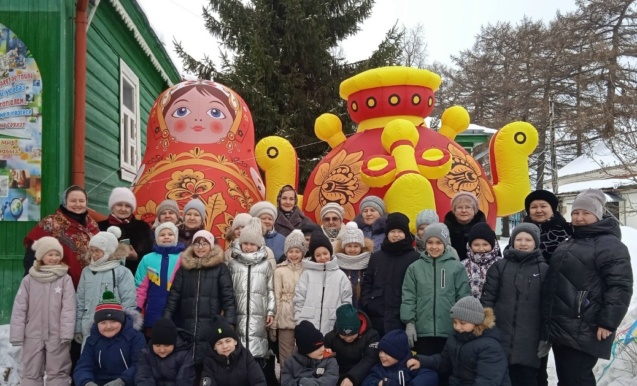 Дарим доброту и радость людям