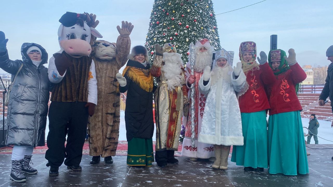 Открытие ёлки «Новогоднее настроение»