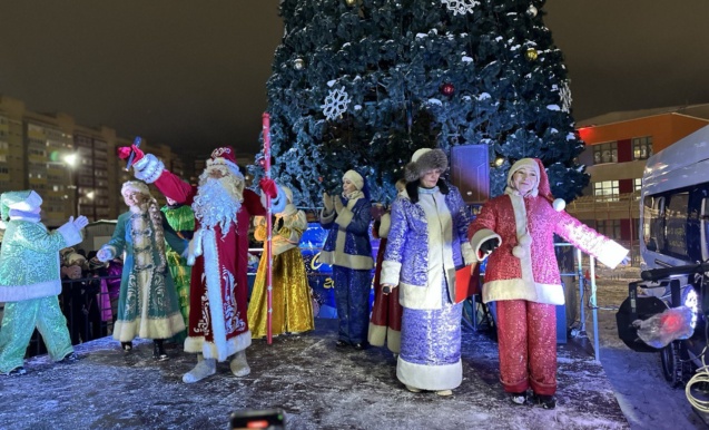 К нам стучится Новый год