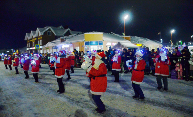 Кар бабайлары парады
