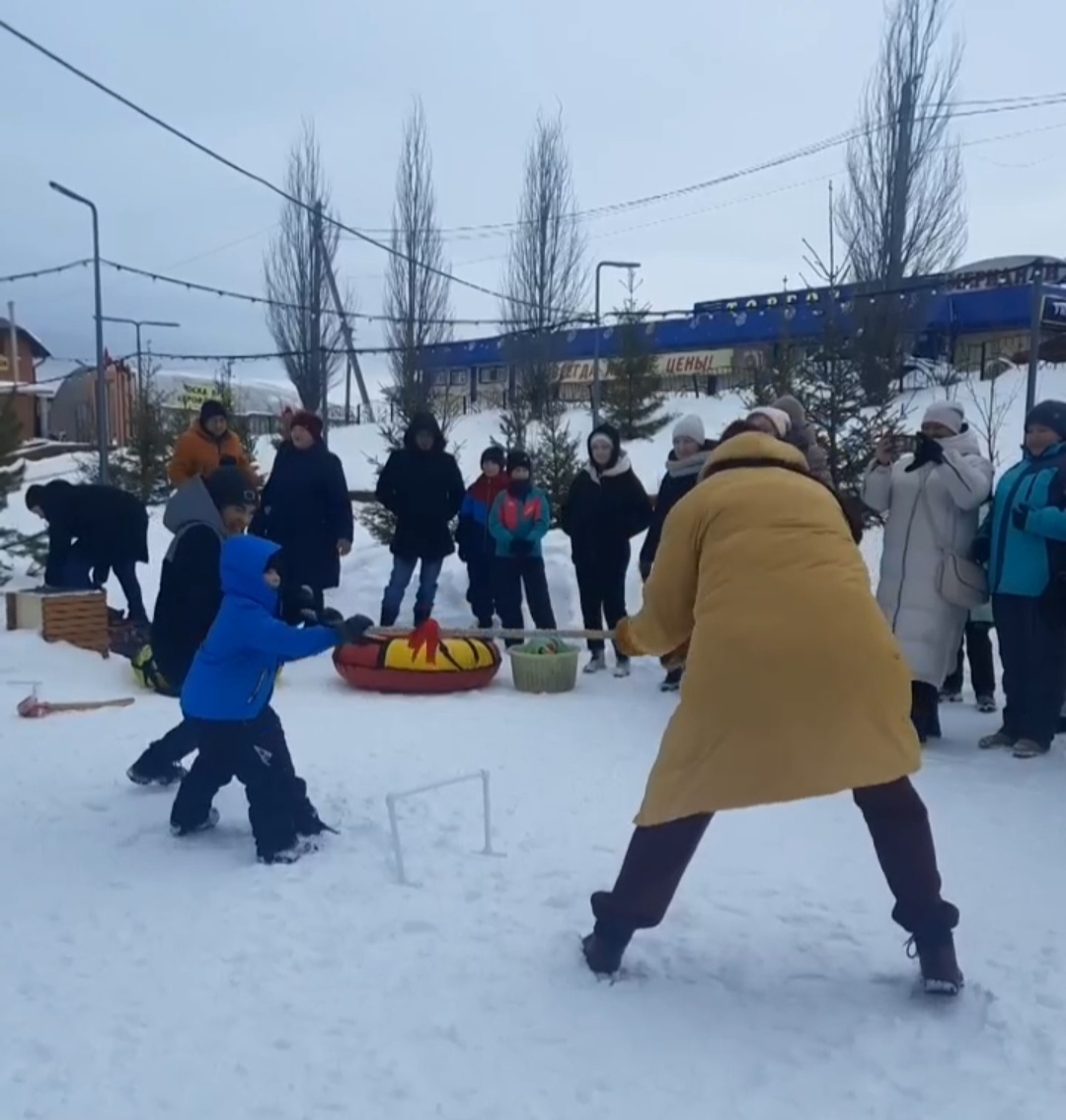 Игровая программа «Новогодний серпантин»