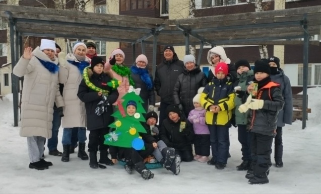 Веселая зима в сквере