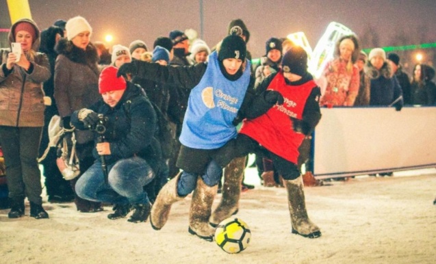 Футбольный матч в валенках
