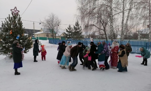 Праздник елки и зимы