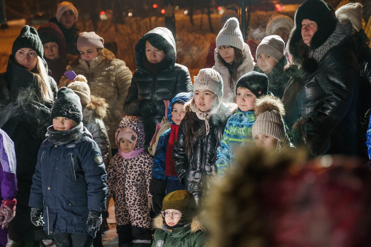 Выступление уличного театра «Легкие крылья»