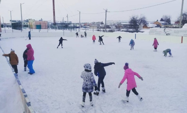 Массовое катание на коньках «Все на лед»