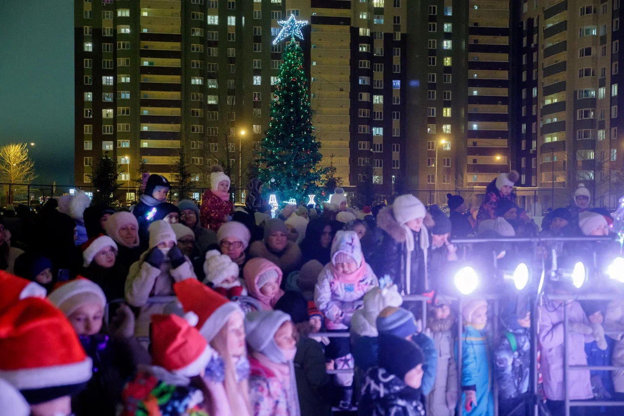 «Салават Күпере» торак комплексында чыршы шәһәрчеге