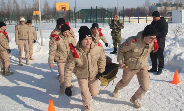 Военно – спортивная игра “Зарница