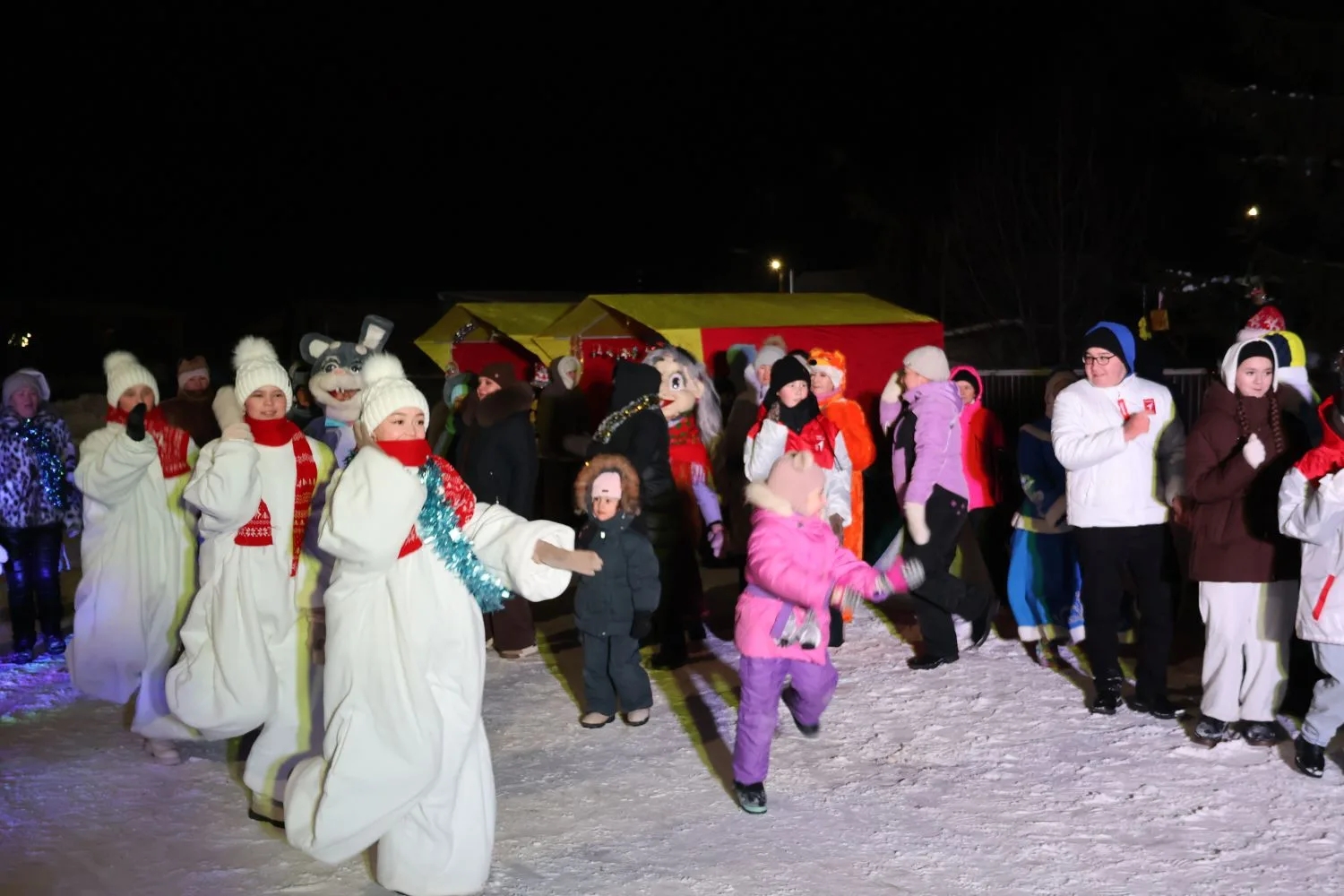 Зимний вечер: Тепло в каждом взгляде