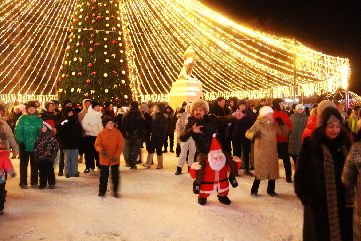 Яңа елны бергә каршылыйк!